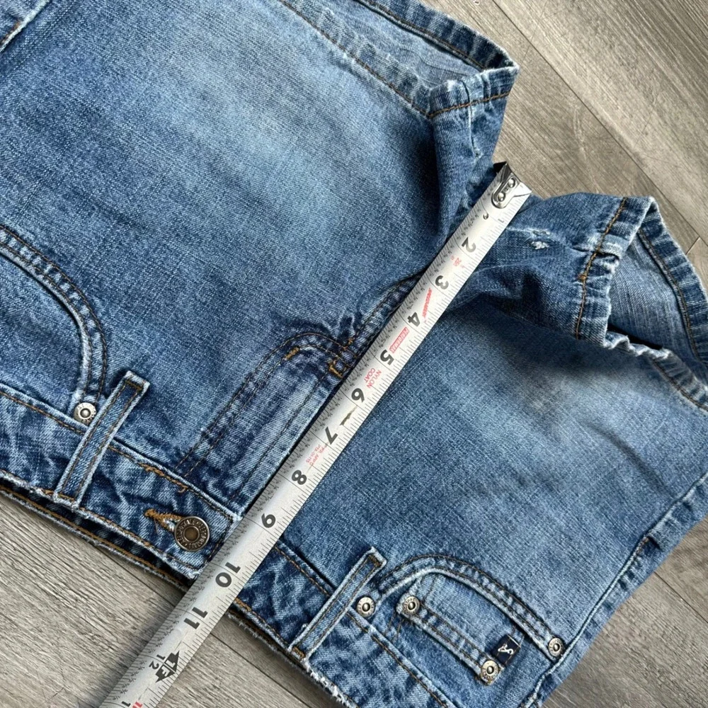 Y2K Aeropostale Blue Denim Shorts Women's 3/4 Mid Rise Raw Hem Pockets